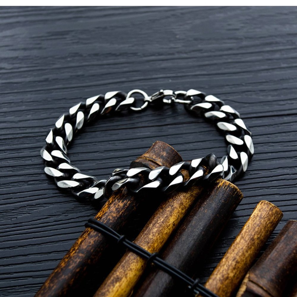 men silver color bracelet - Picture 2 of 4